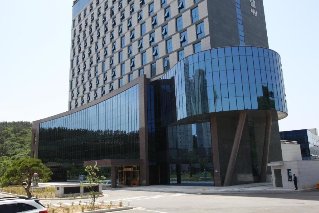 Benikea Hotel Seosan Exteriör bild